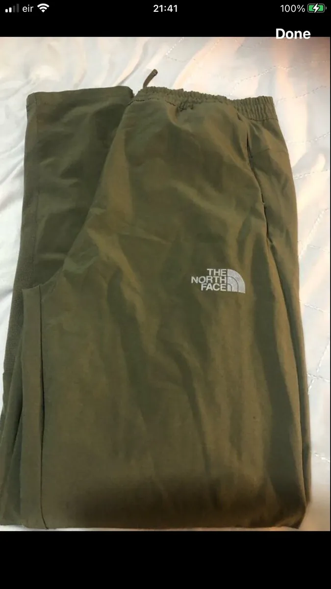 Boys northface tracksuit size XXL €30 - Image 2