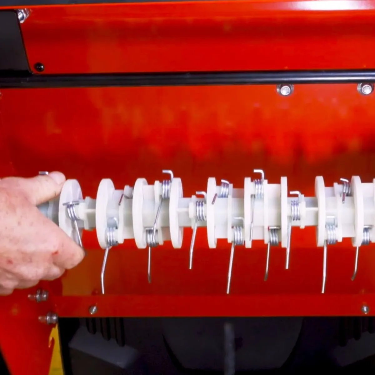 16" Cobra Powered Scarifier - Image 3