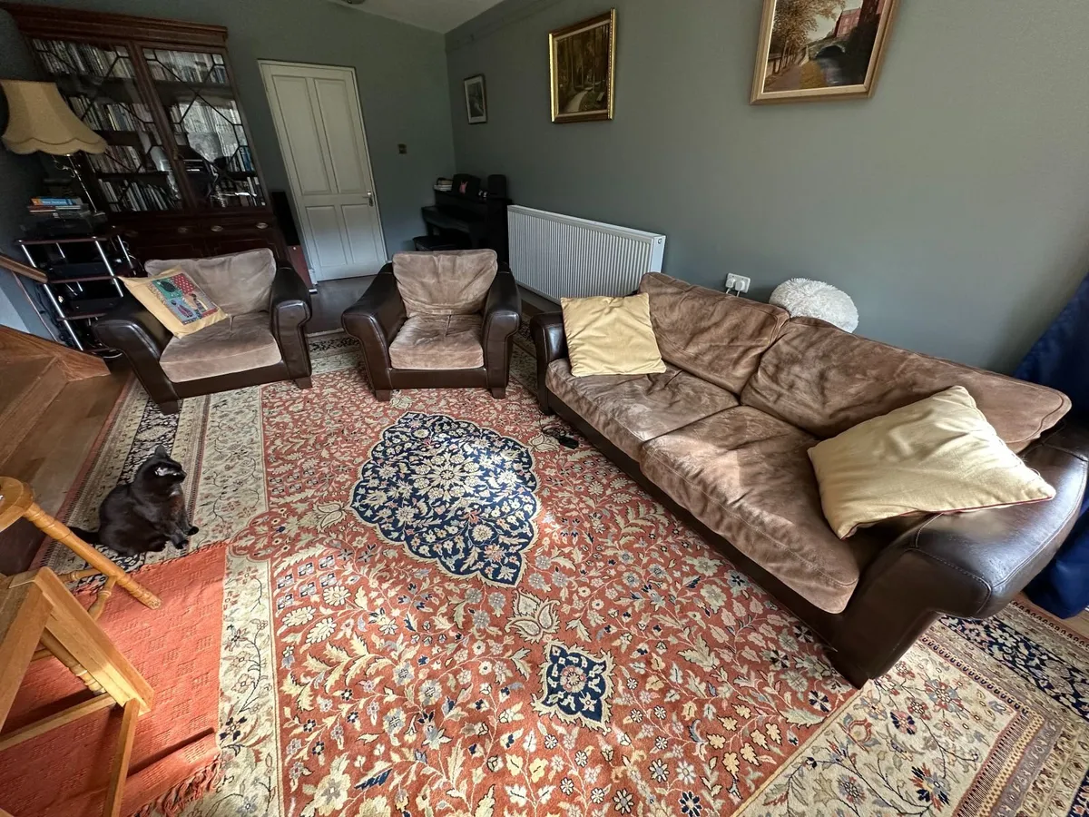 3 Piece Leather Suite - Image 1