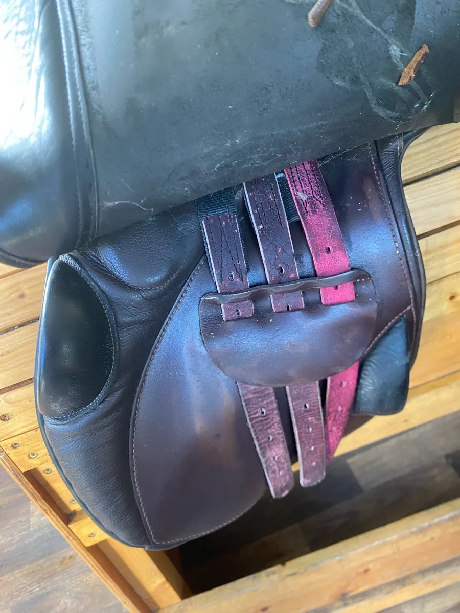 Berney brothers black leather saddle - Image 1