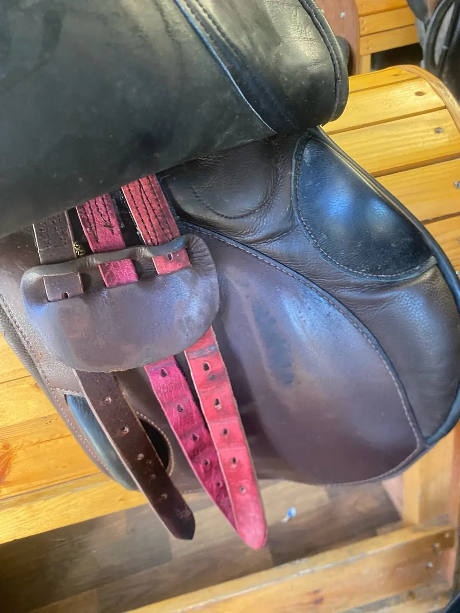 Berney brothers black leather saddle - Image 2