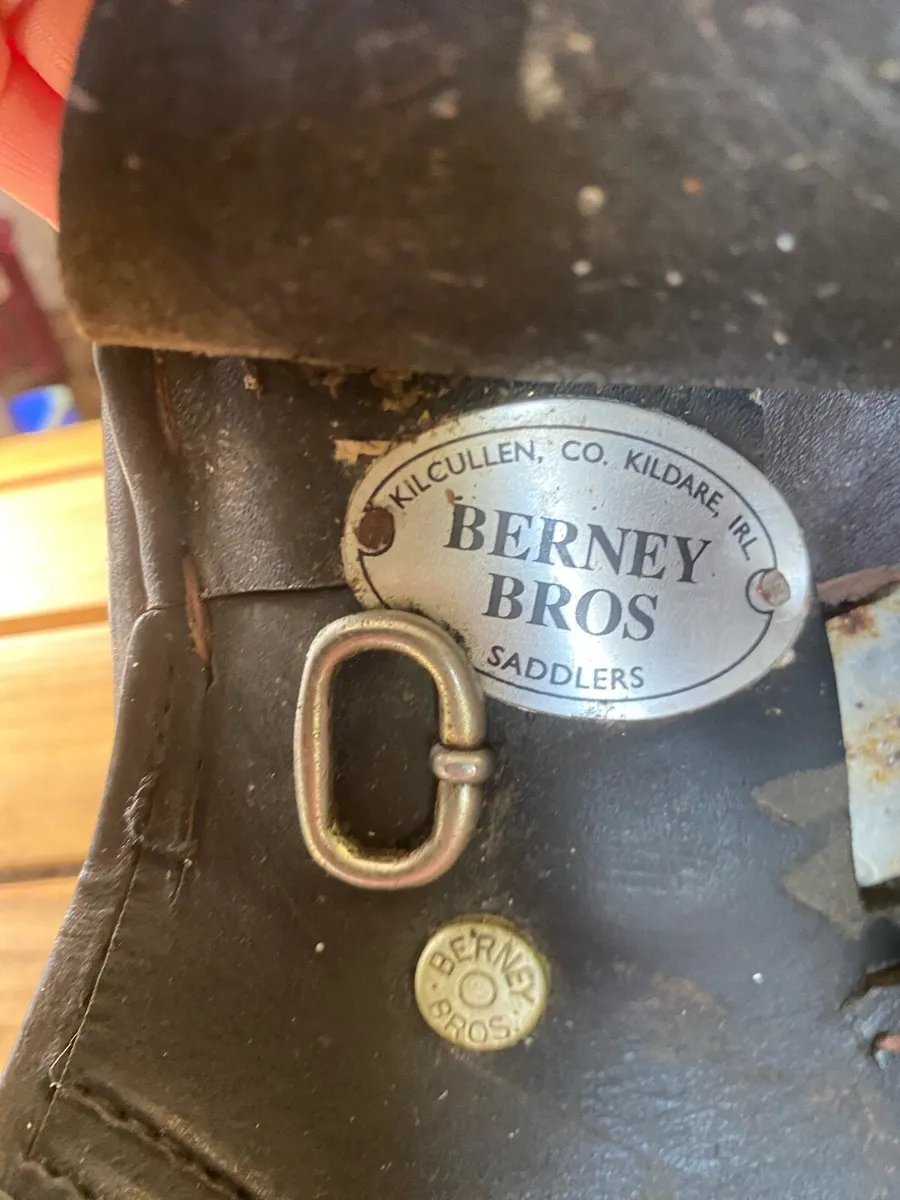 Berney brothers black leather saddle - Image 3