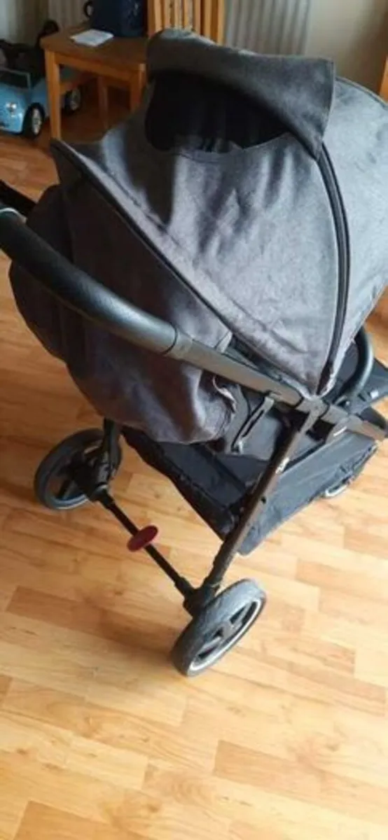 New-Like Zummi buggy Stroller - Image 2