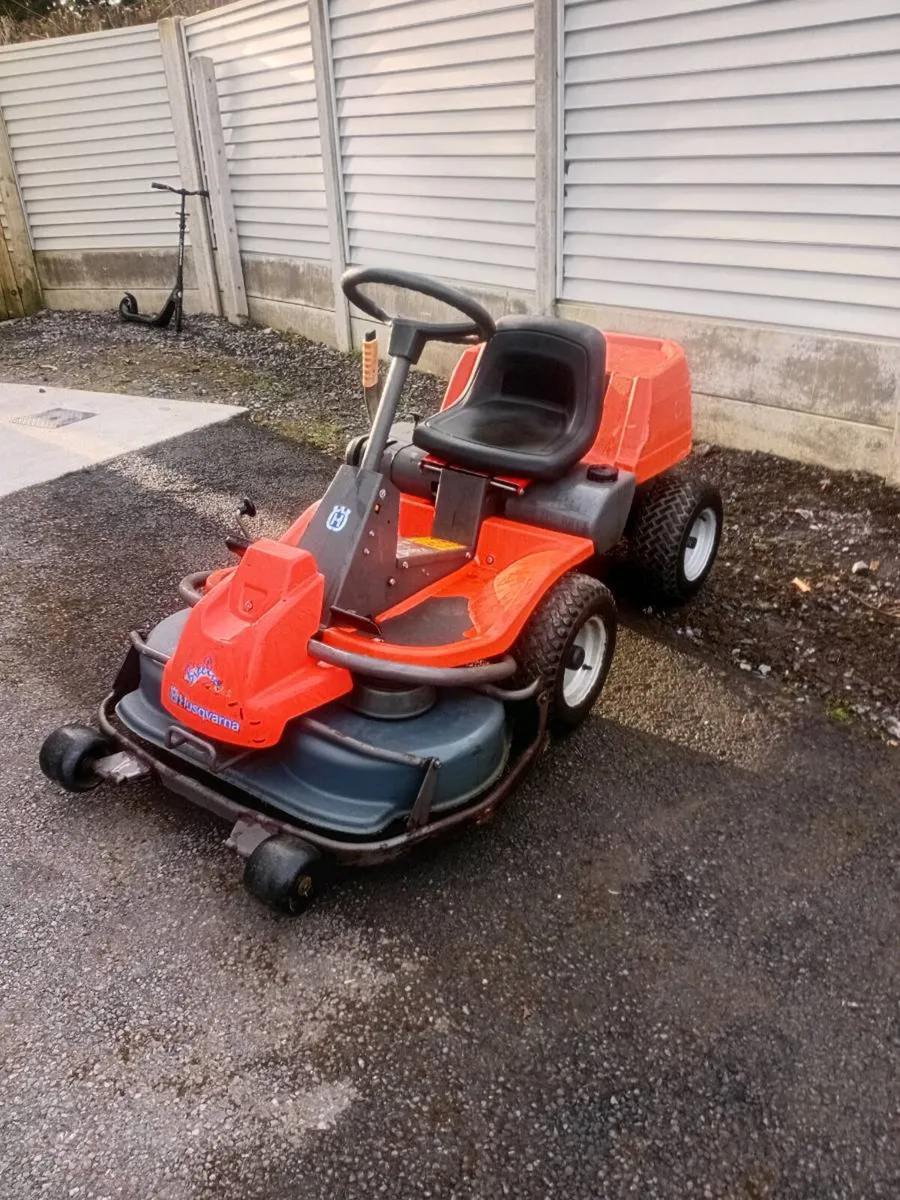 Ride on lawnmower - Image 2