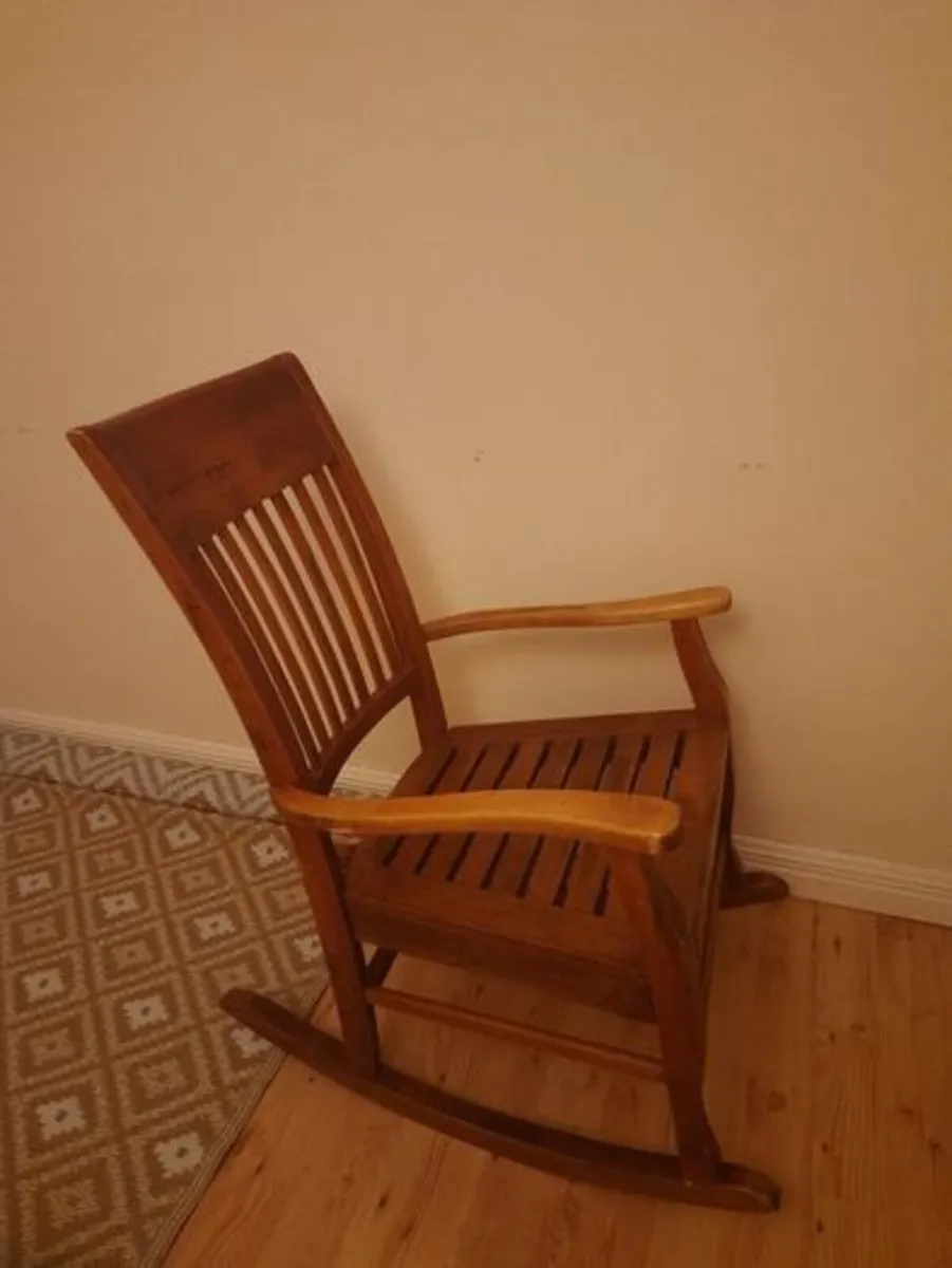 Wooden rocking chair - Image 1