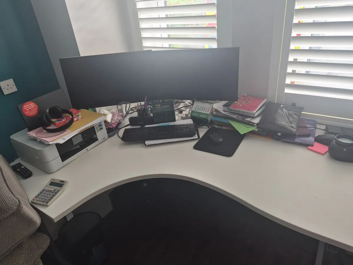 Office desk - Image 3