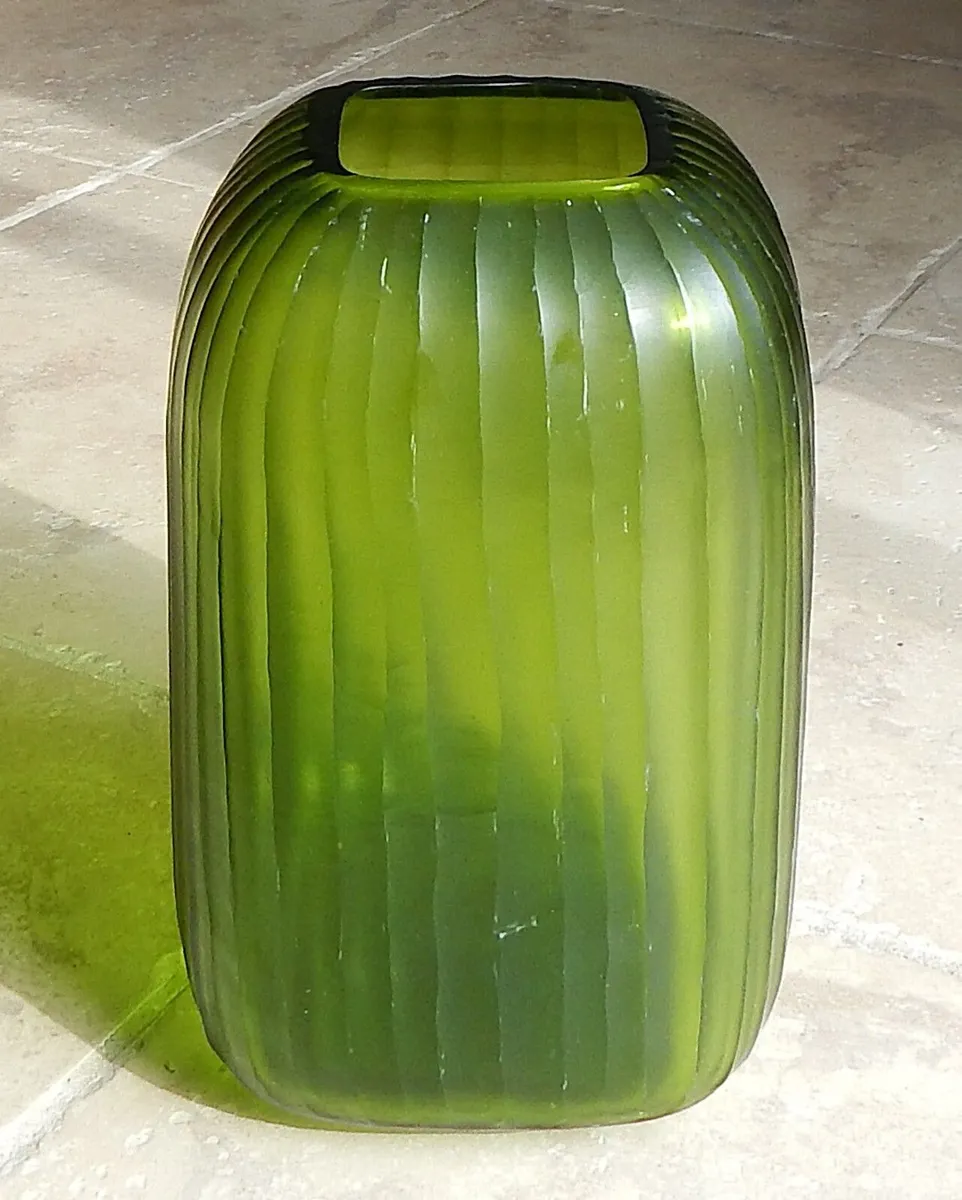 Large Guaxs Handmade Green Glass Vase - Image 2