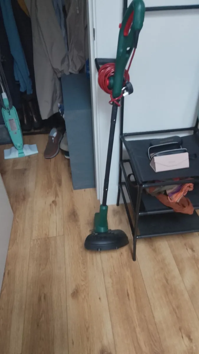 Bosh strimmer and A Blue Henry Hoover - Image 3