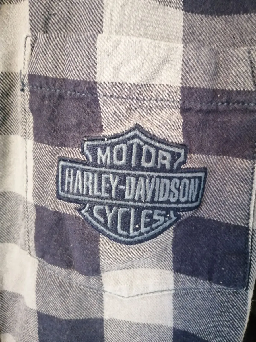 Harley davidson shirt - Image 3