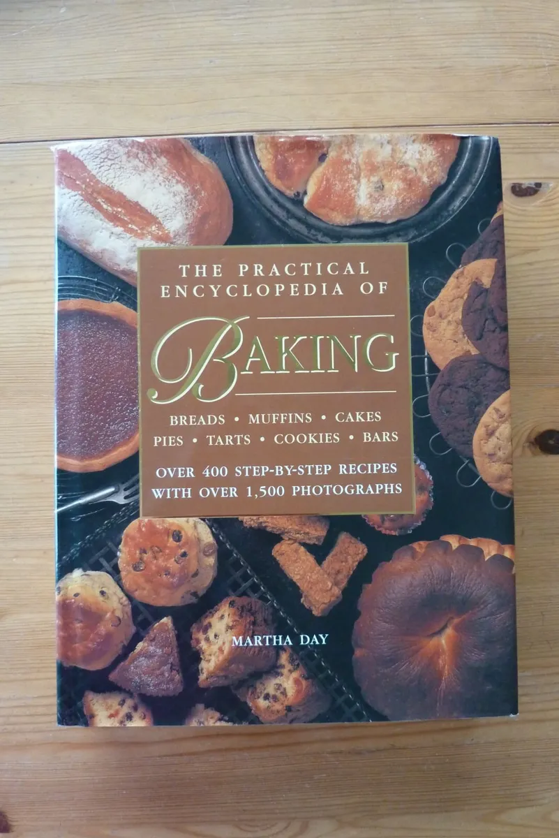 Cake decorating and baking books - Image 2