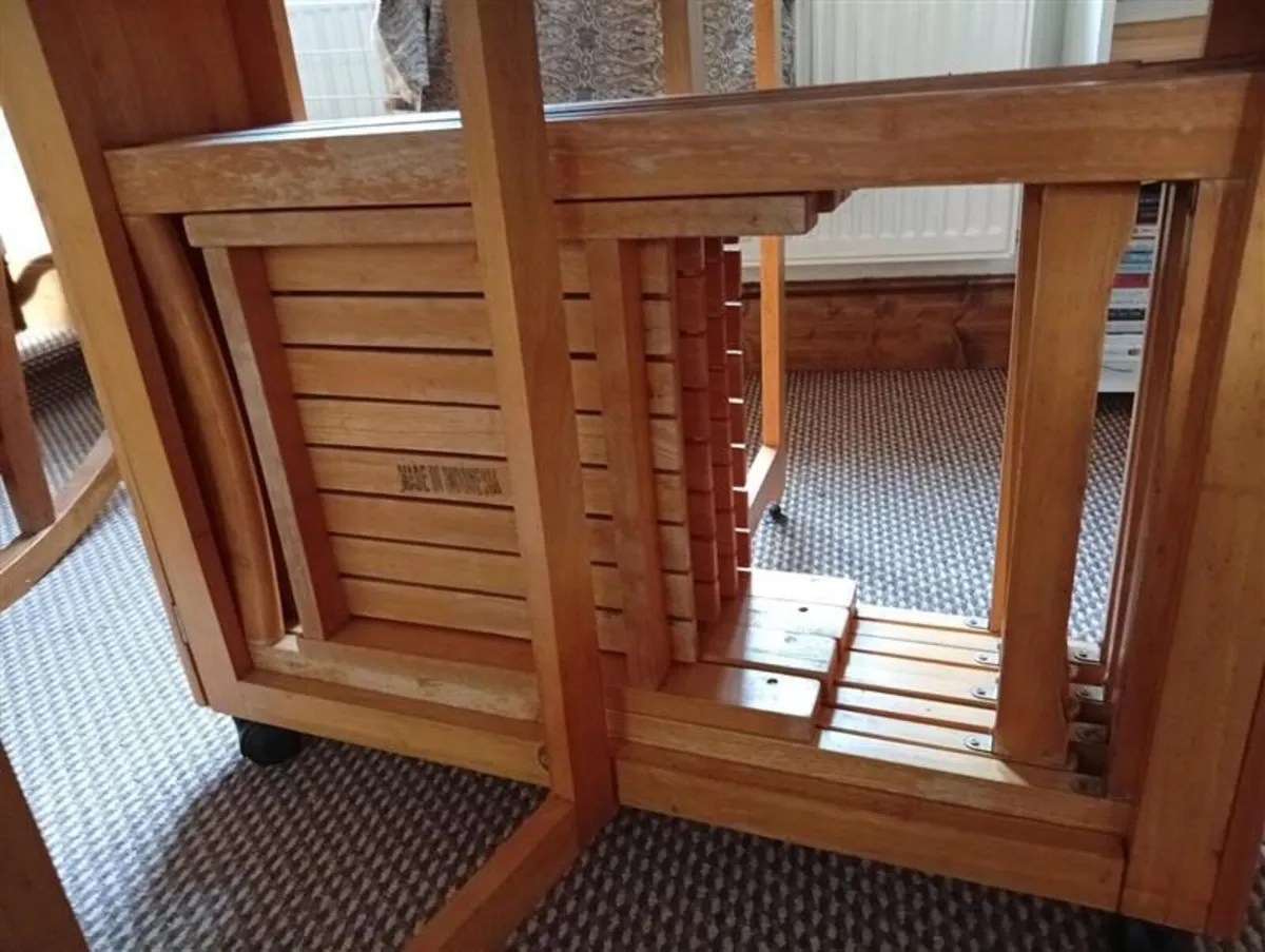 Folding Table and chairs - Image 2