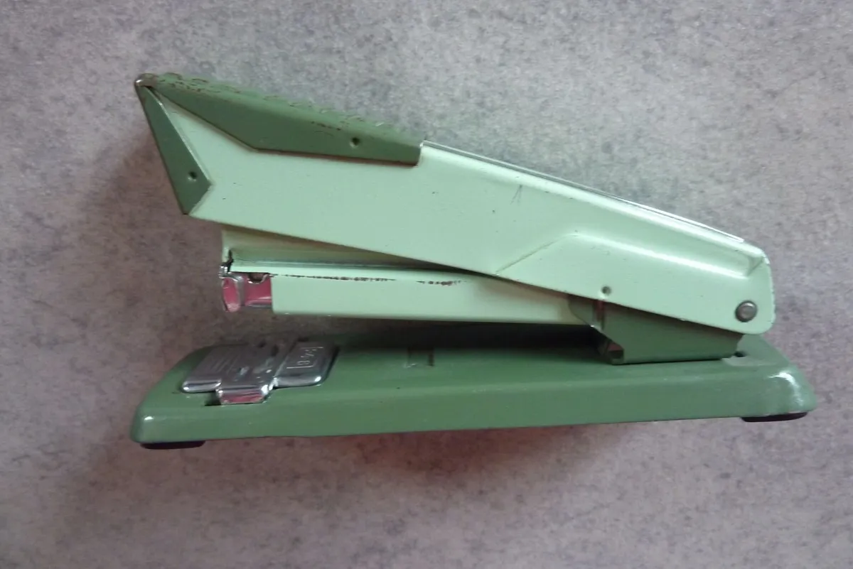 Vintage Esco Senator Stapler Green - Image 2