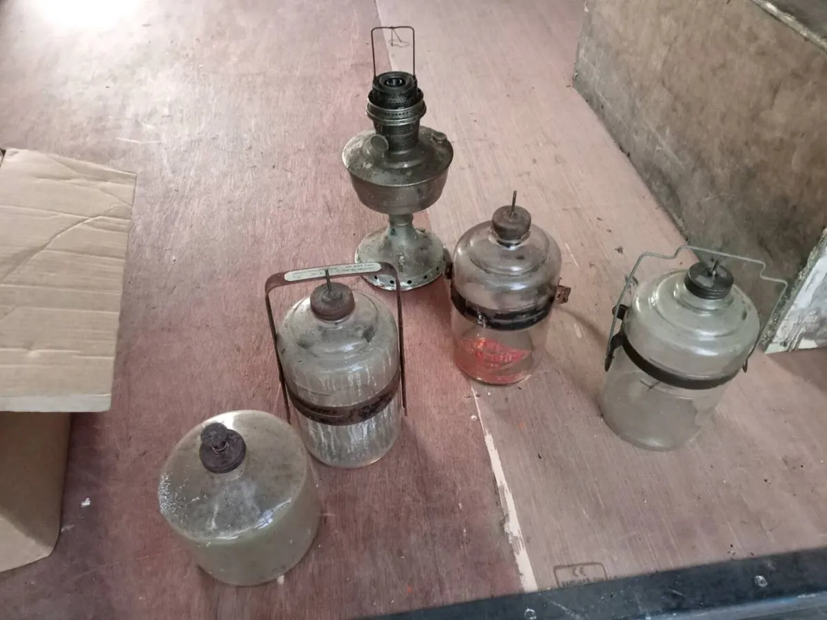 Selection of old Glass jars - Image 1