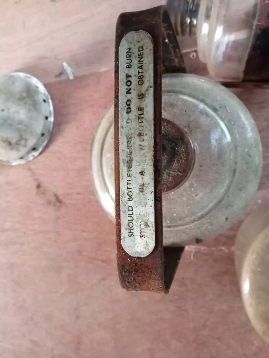 Selection of old Glass jars - Image 3