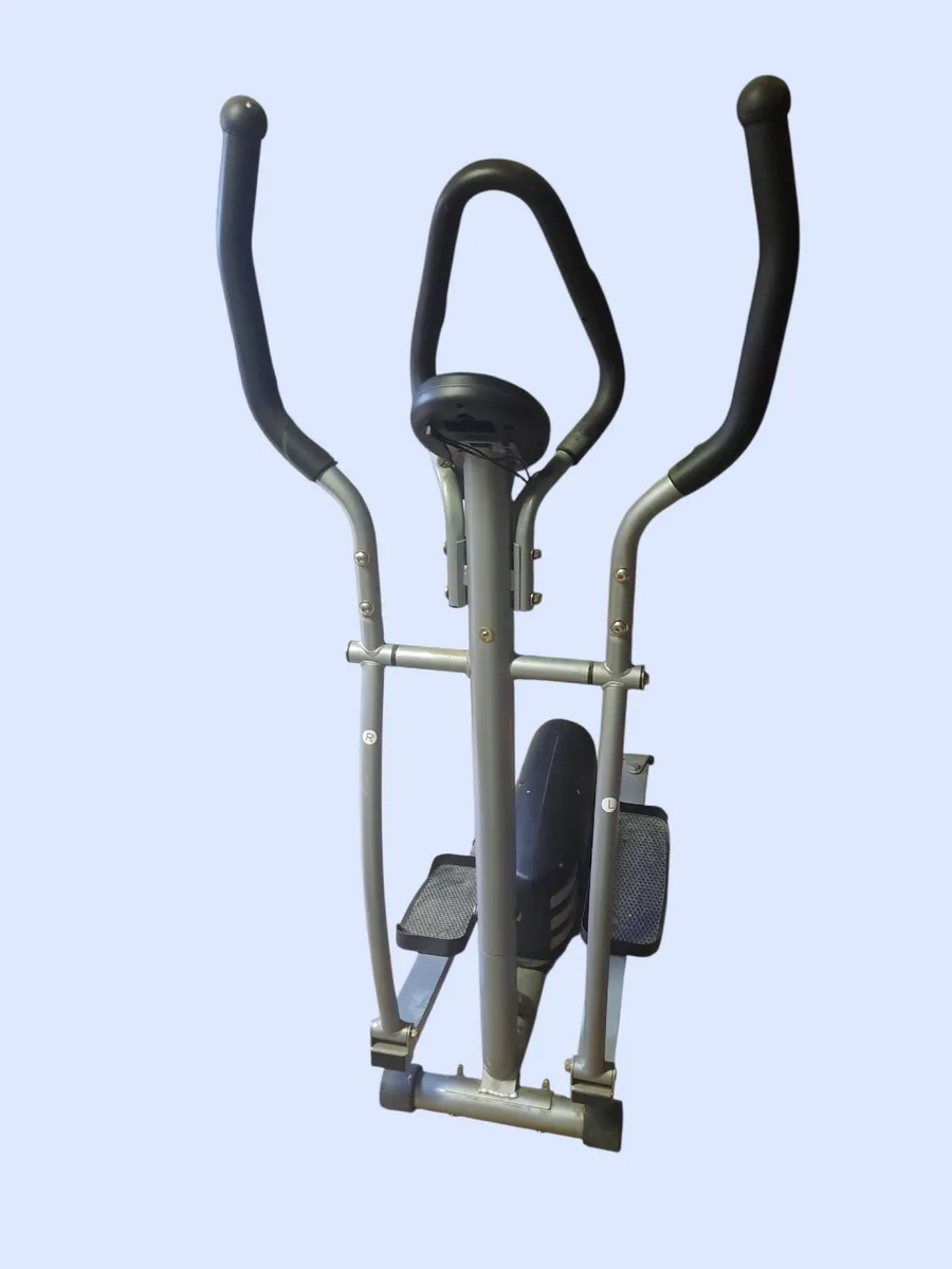 Cross trainer - Image 1