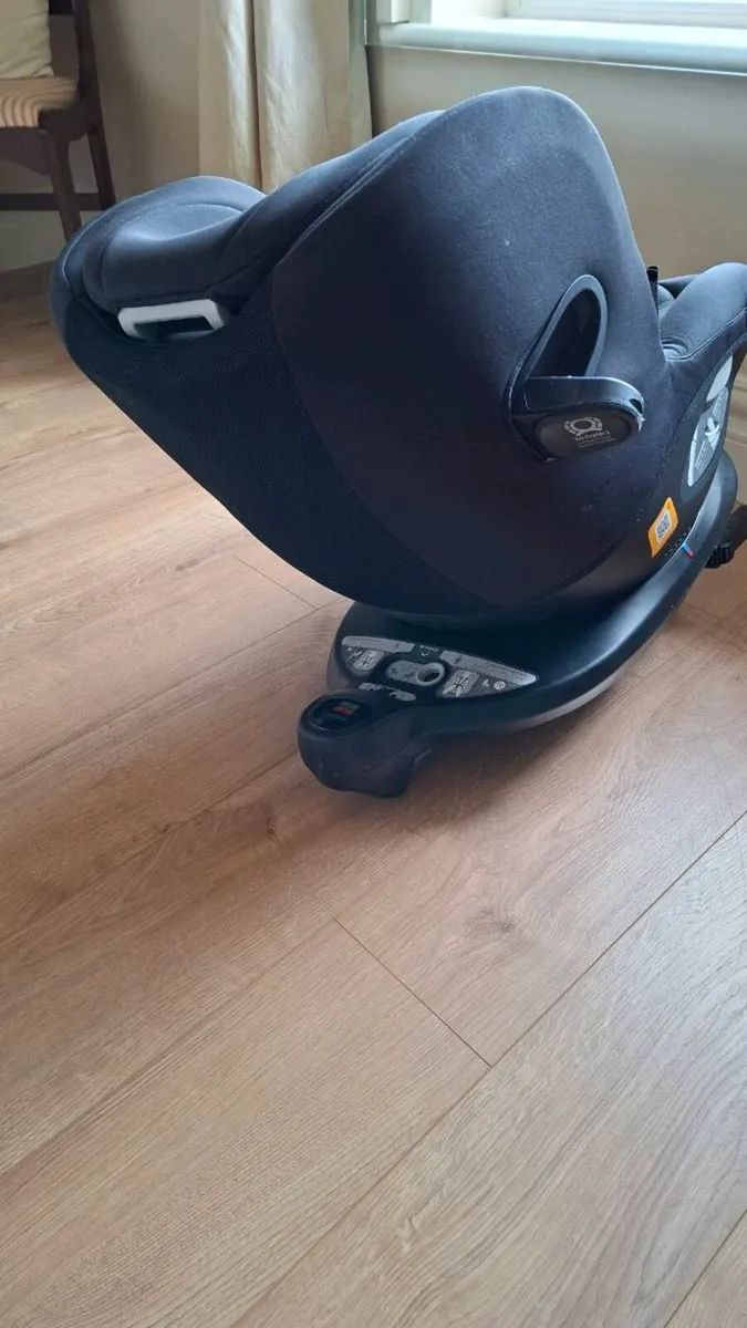 Joie 360 car seat - Image 2