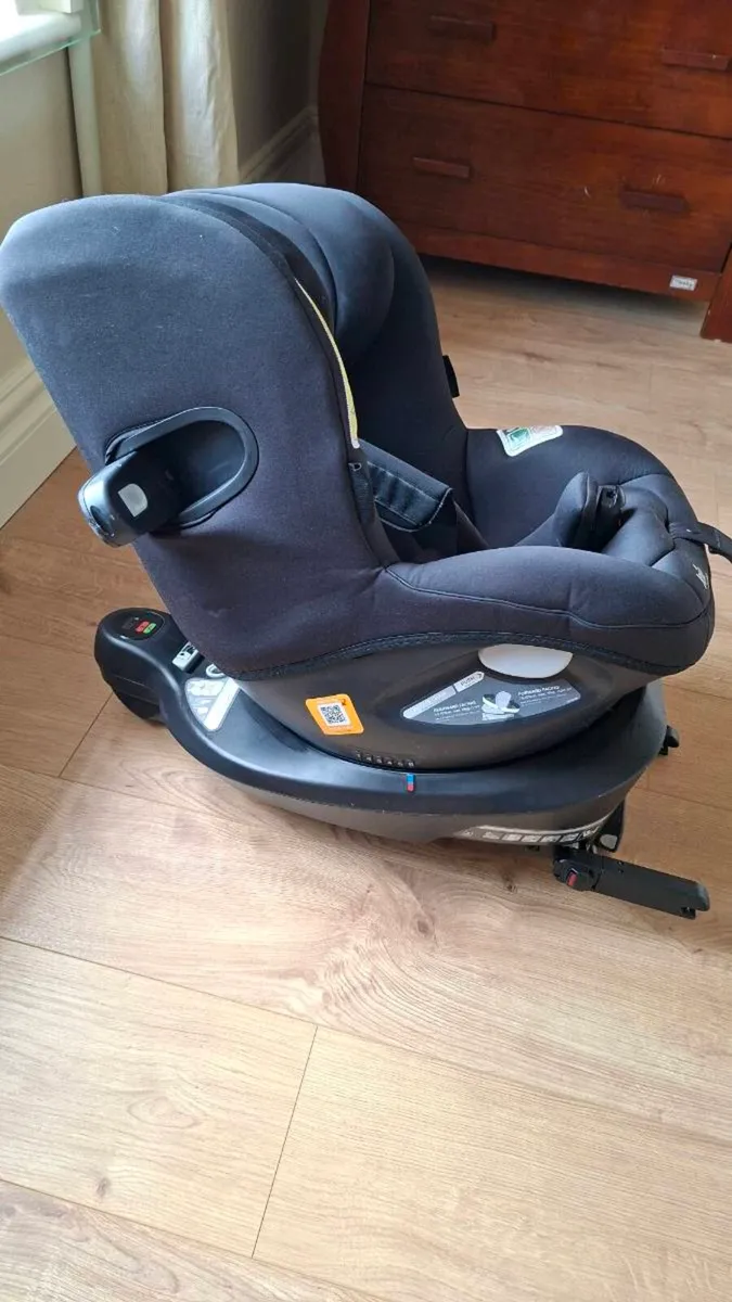 Joie 360 car seat - Image 3