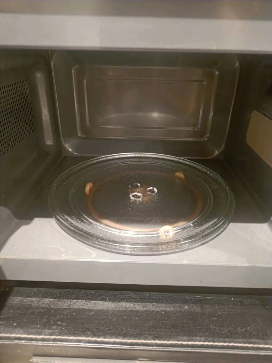 Microwave - Image 4