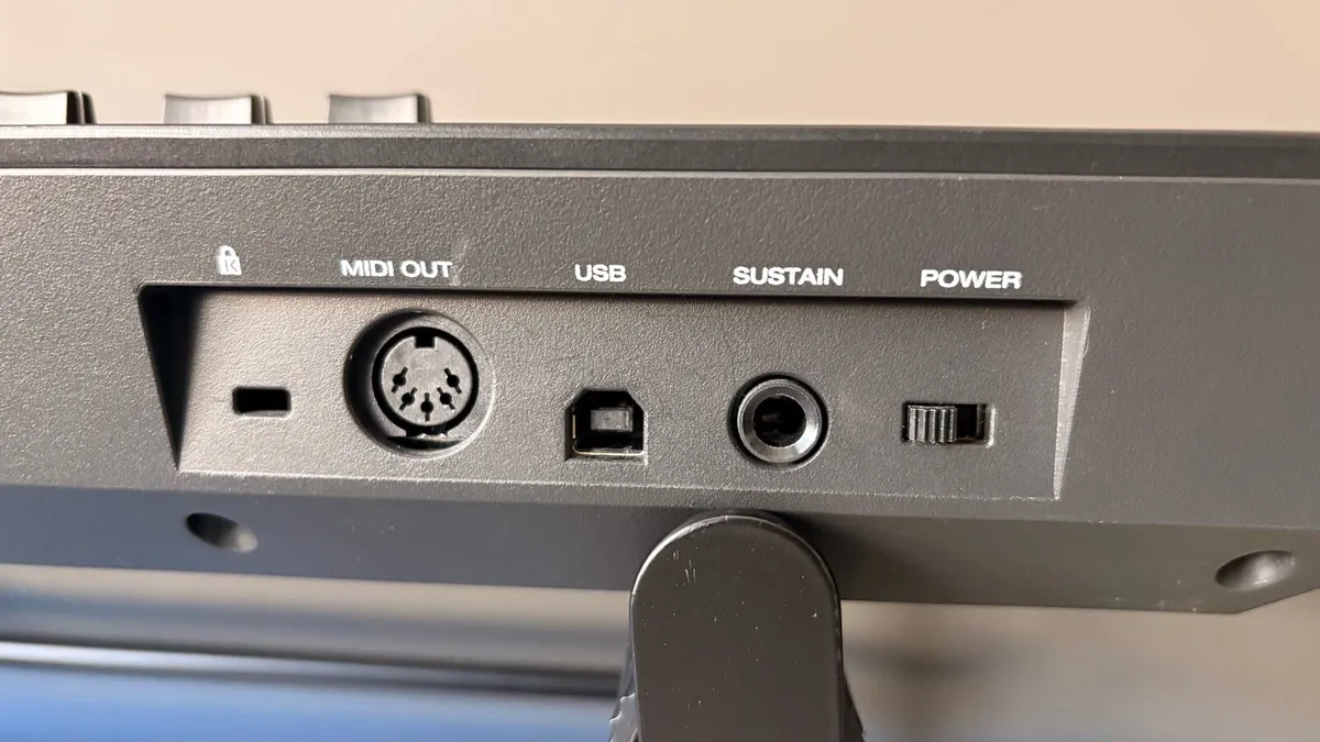 M-Audio Oxygen Pro 61 + Sustain pedal and Stand - Image 3