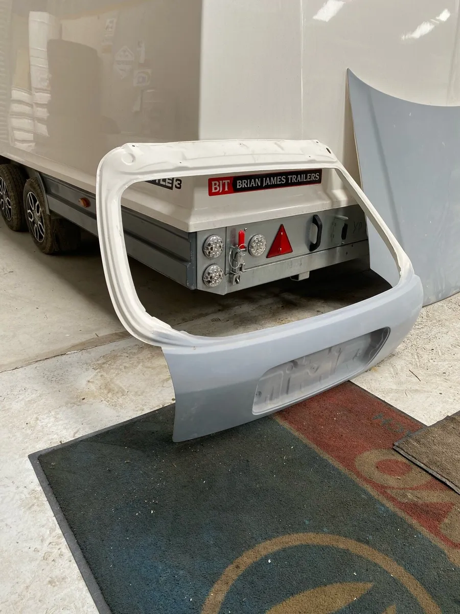 Ek4 fibreglass bonnet and boot - Image 2