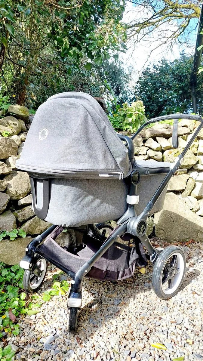 Bugaboo Fox 2 Seat and Carrycot / Bassinet - Image 2