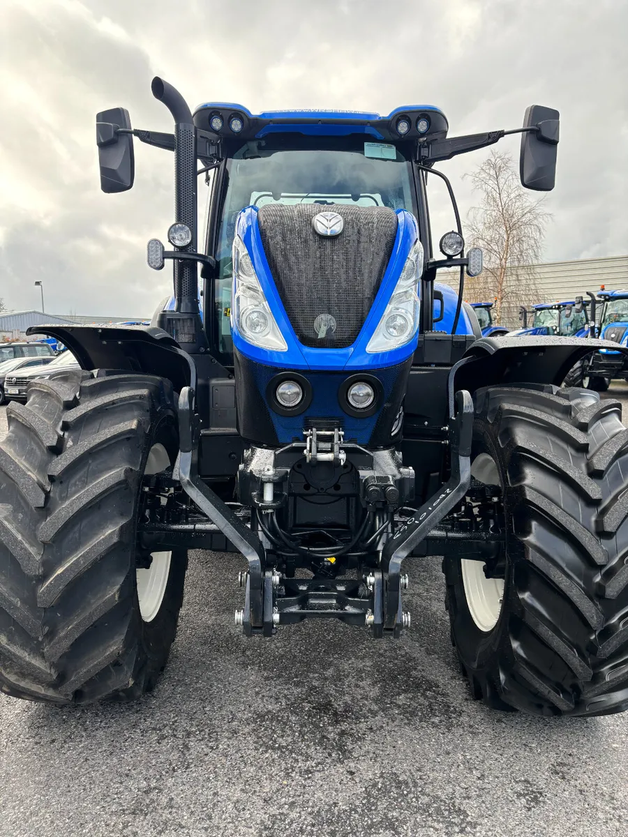 New Holland T7.225 Auto Command-1180hrs - Image 4