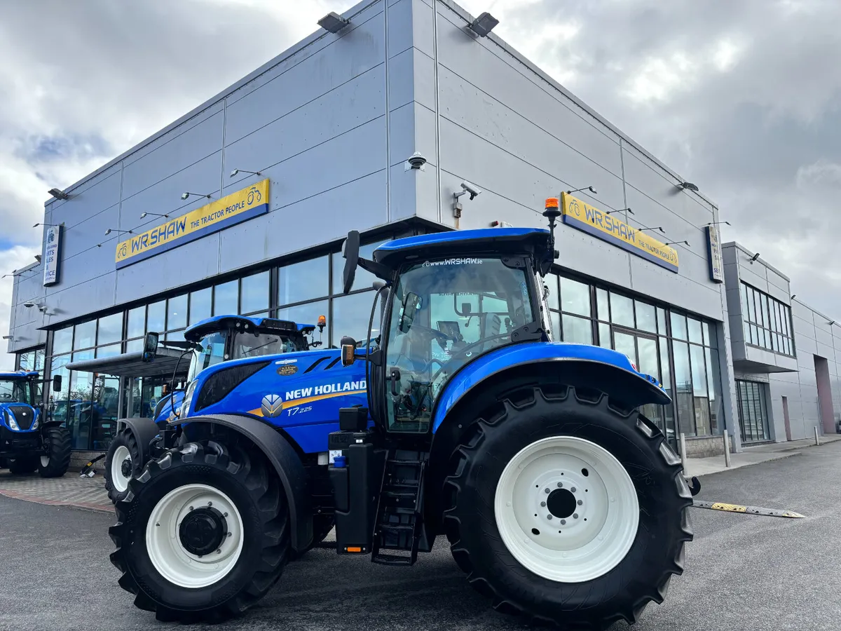 New Holland T7.225 Auto Command-1180hrs - Image 1