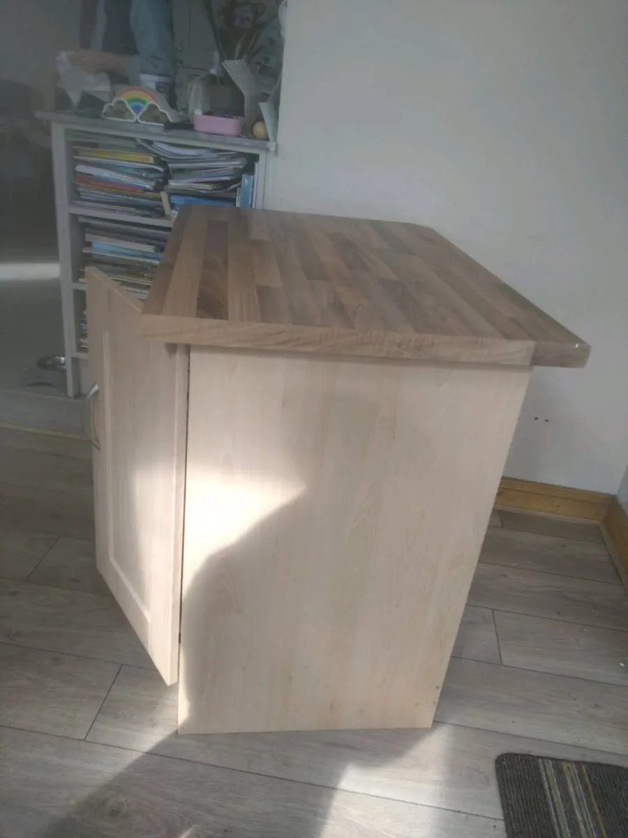 Kitchen Island unit - Image 4