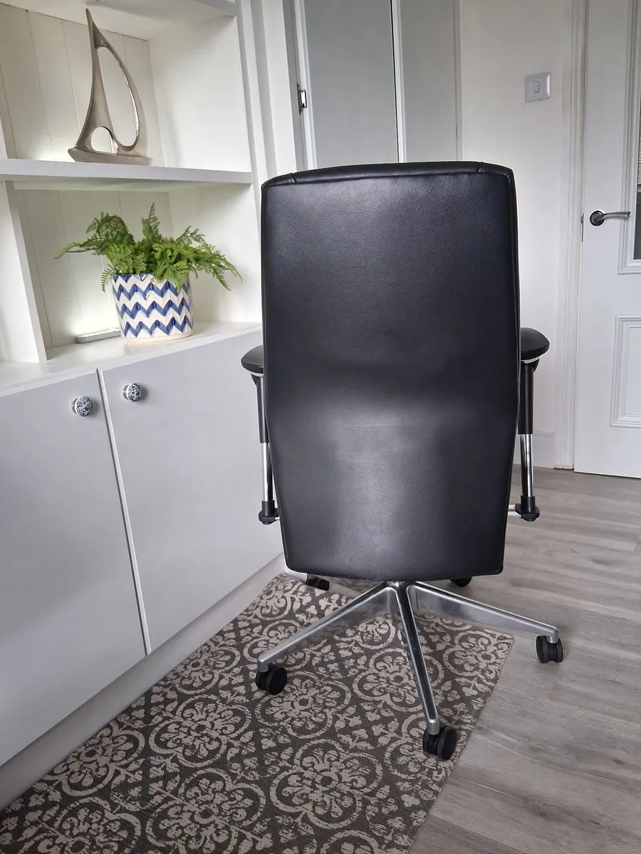 Office Chair - Image 4