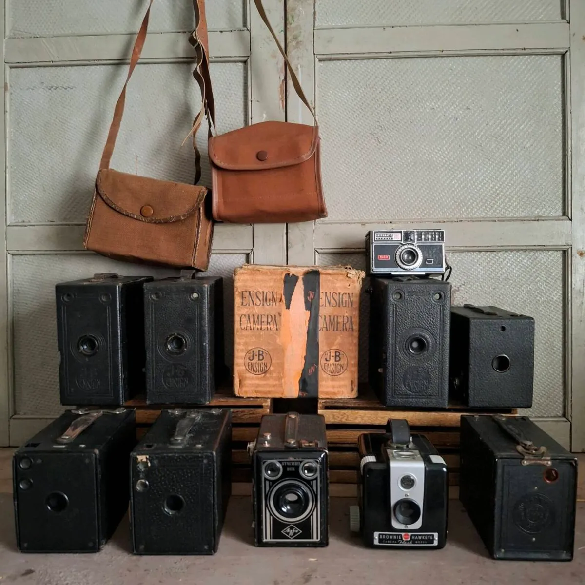 Vintage & Antique Photography Lot - Image 1