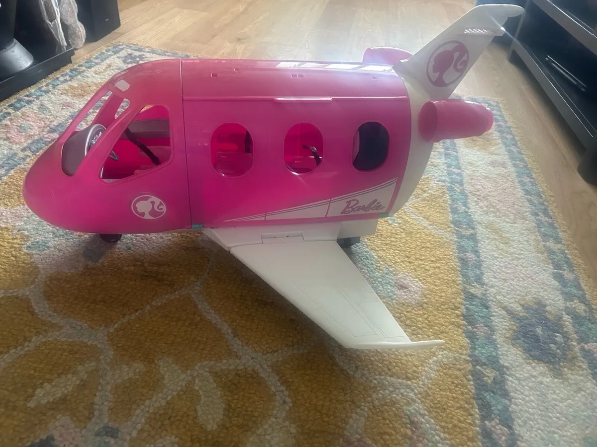 Barbie aeroplane - Image 1