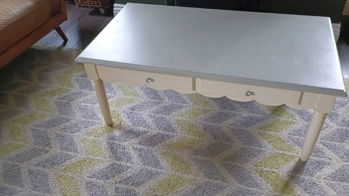 Coffee table - Image 1