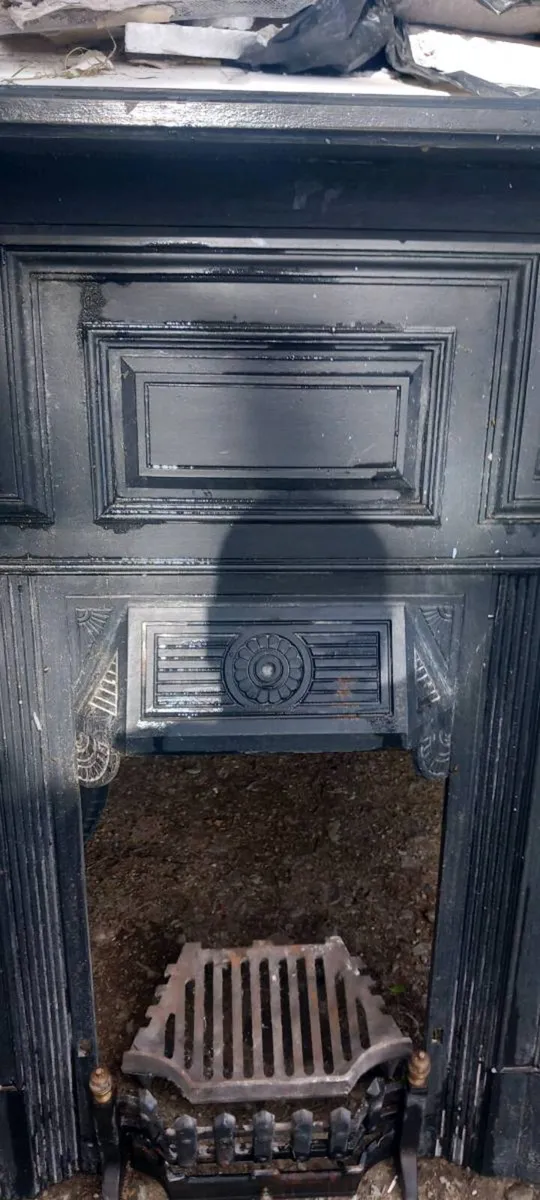 Cast iron fireplace - Image 3
