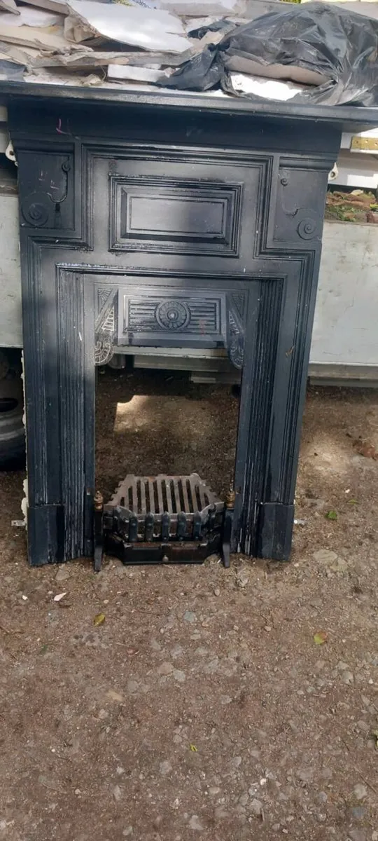 Cast iron fireplace - Image 1
