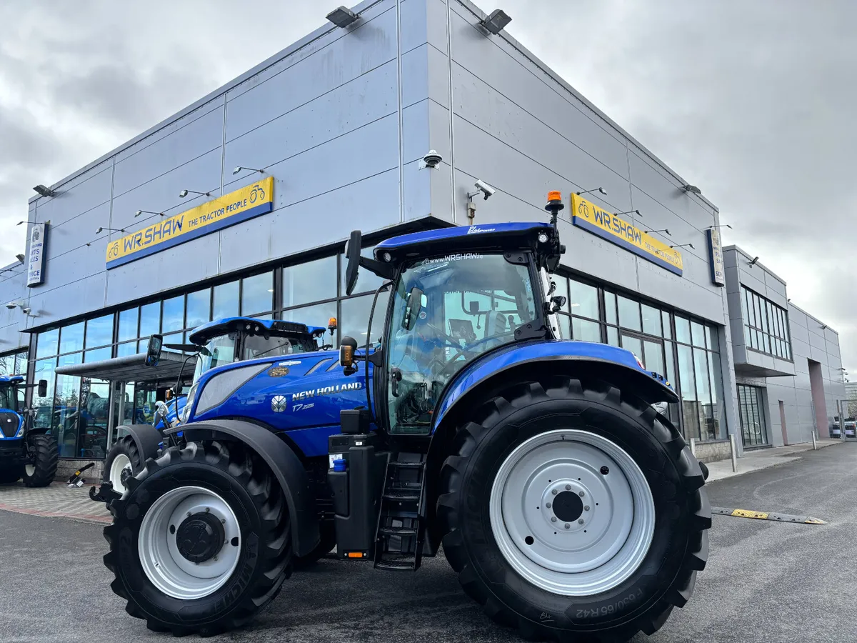 New Holland T7.225 Blue Power-1479hrs - Image 1