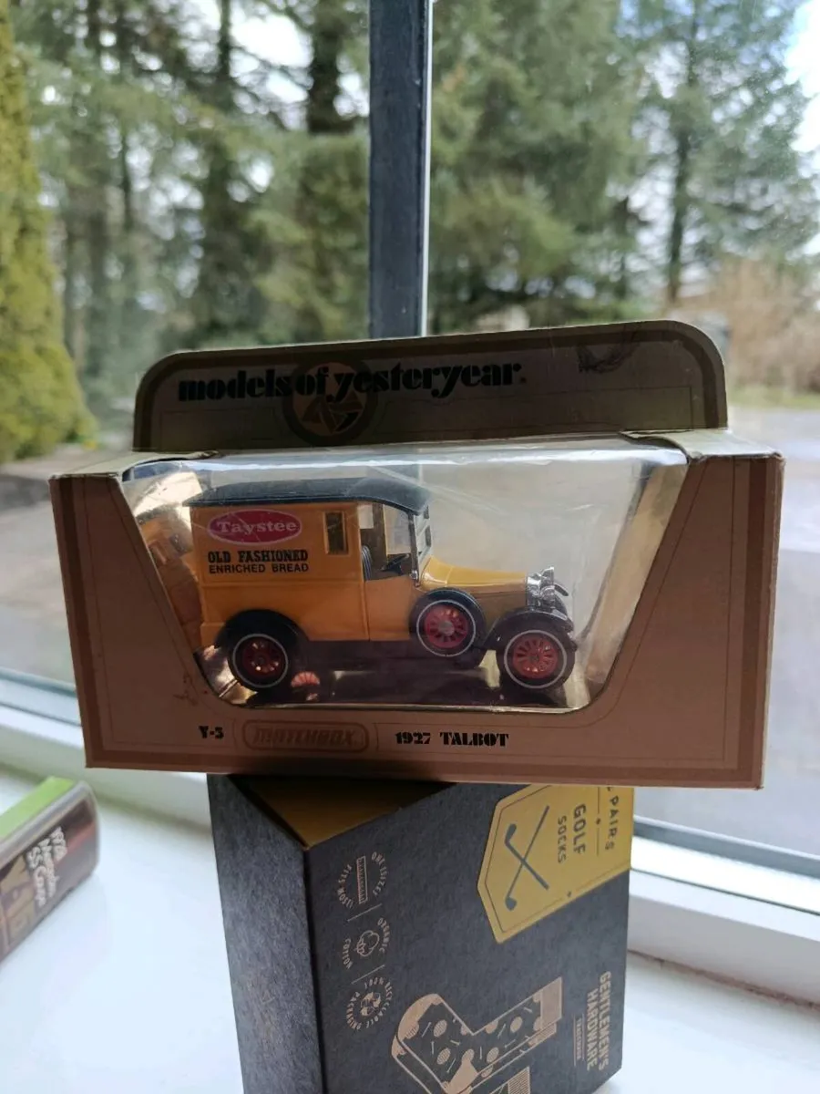 Matchbox lot - Image 1