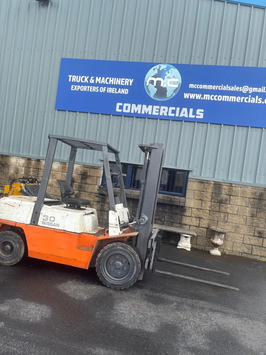 For Sale: 3 Ton Nissan Forklift - Image 3