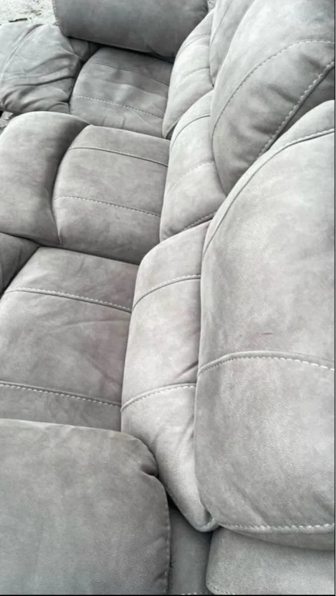 Recliner Sofa - Image 3