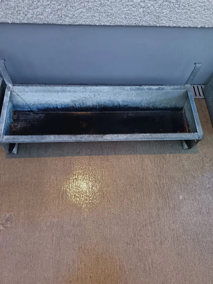 3 large horse / dog feeders - Image 3