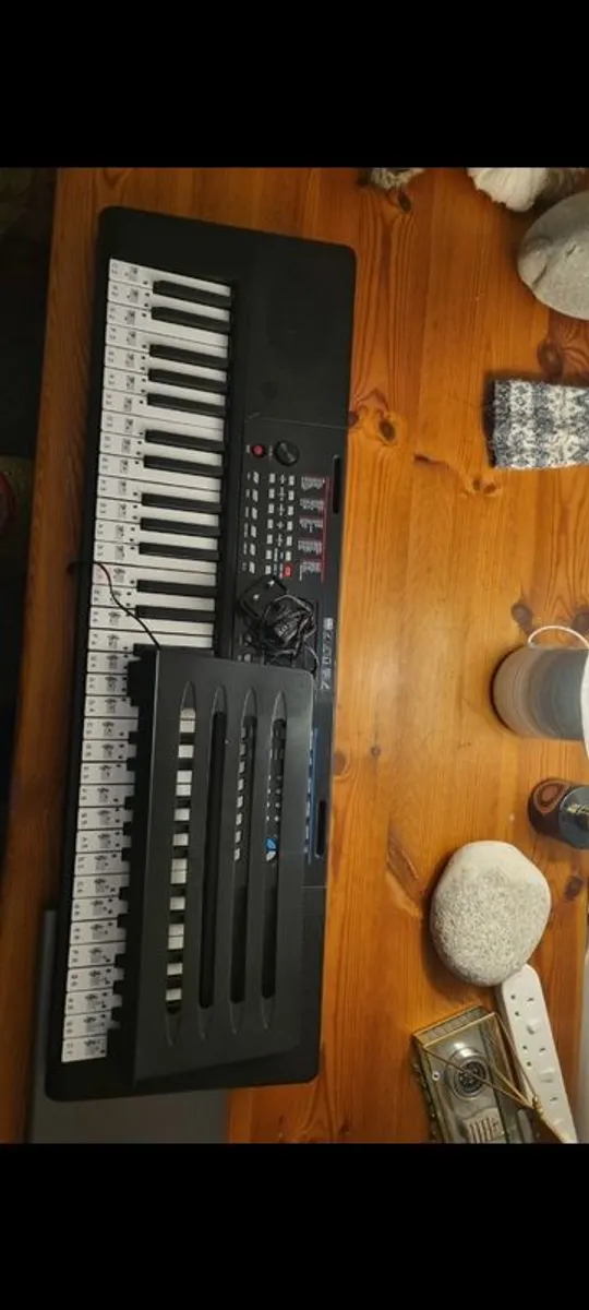 Keyboard smyths bought for 80e - Image 1