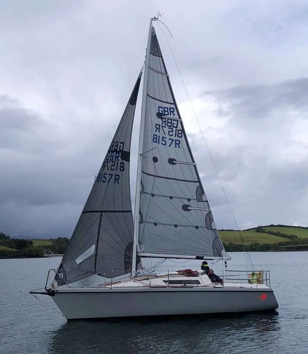 Laser 28 sailboat - Image 2