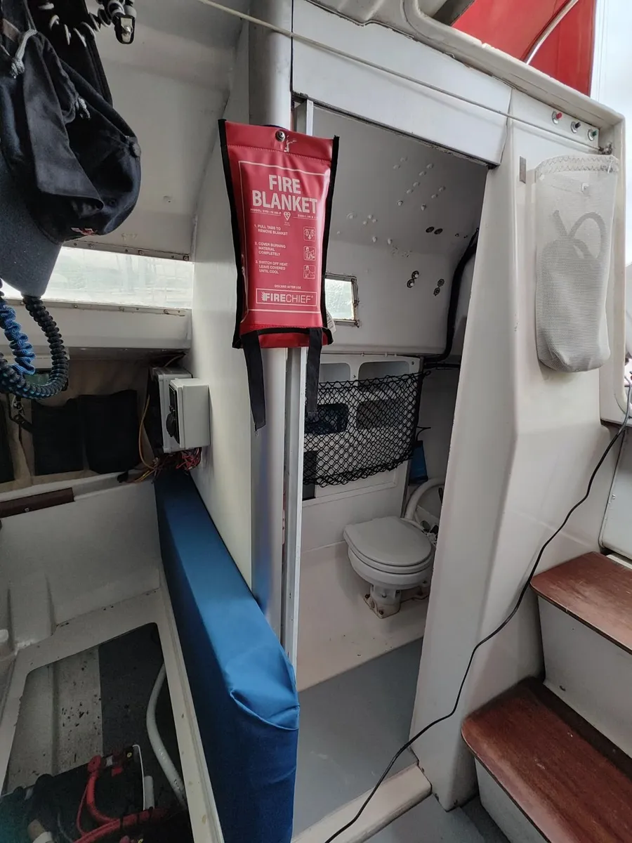 Laser 28 sailboat - Image 4