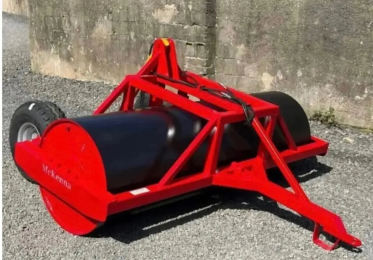 MCKENNA ROAD TOW HYDRAULIC LAND ROLLER 9FT - Image 3