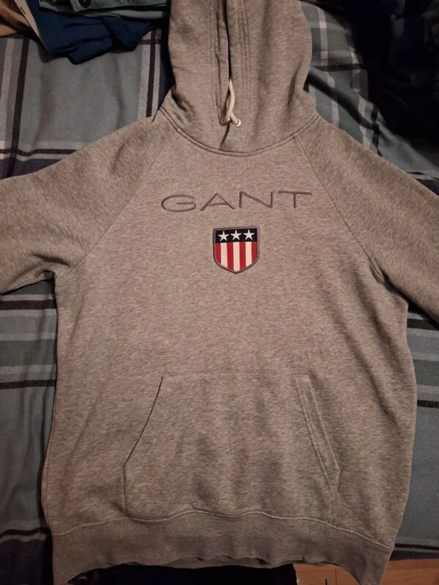 Hoodies and jumpers - Image 4