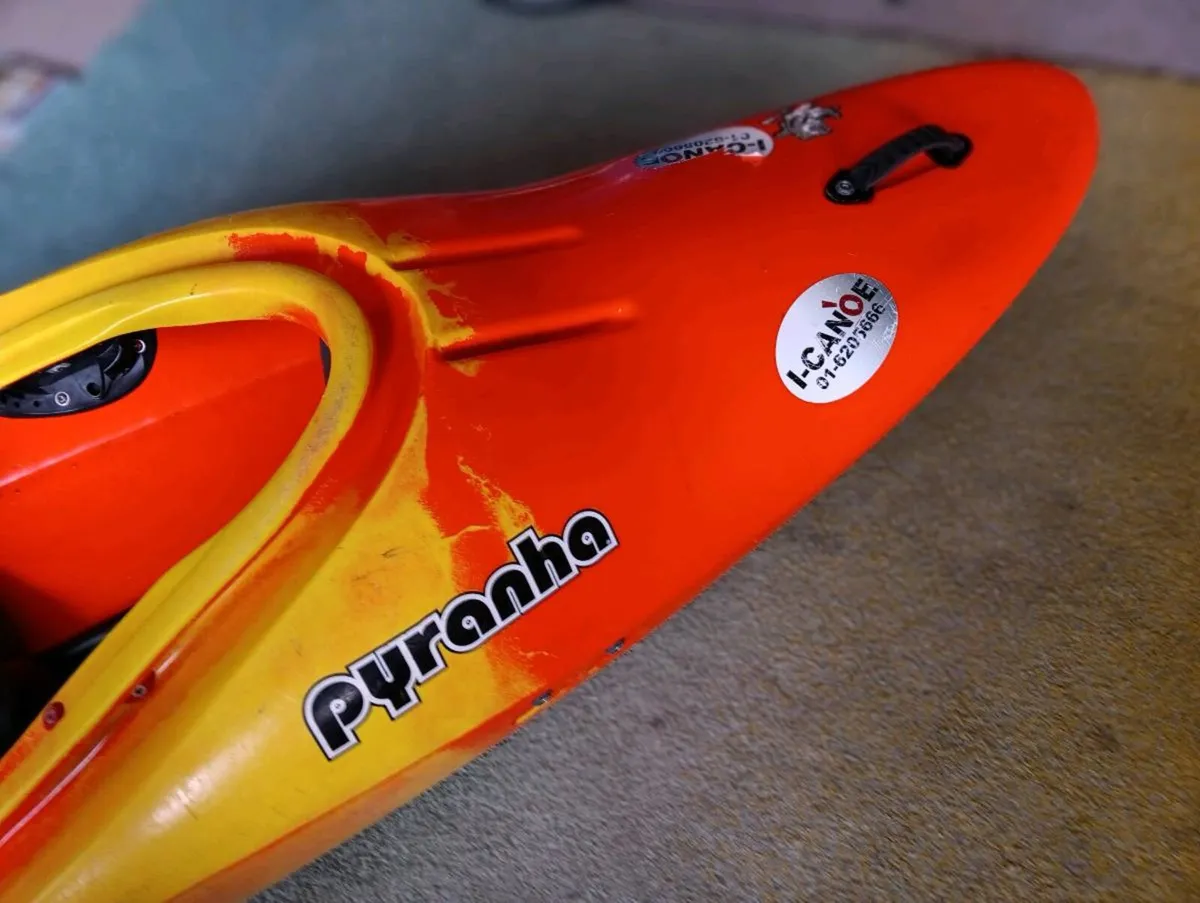Kayak Pyranha - Image 4