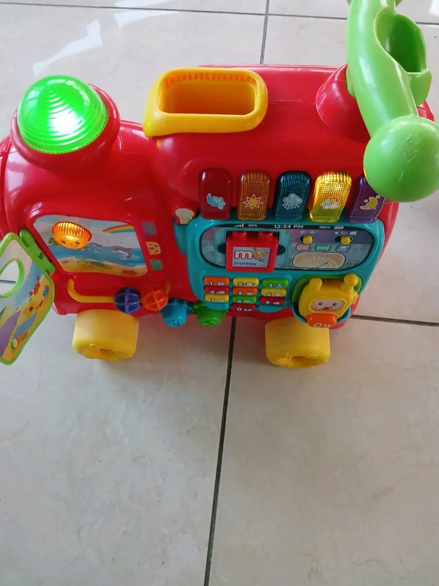 Vtech alphabet train + trailer - Image 4