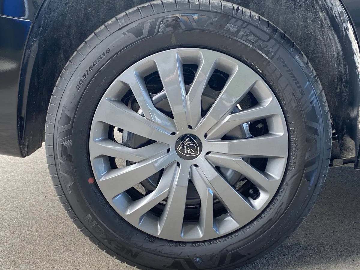 Peugeot Partner Pro Premium 1.5HDi 100hp - Image 4