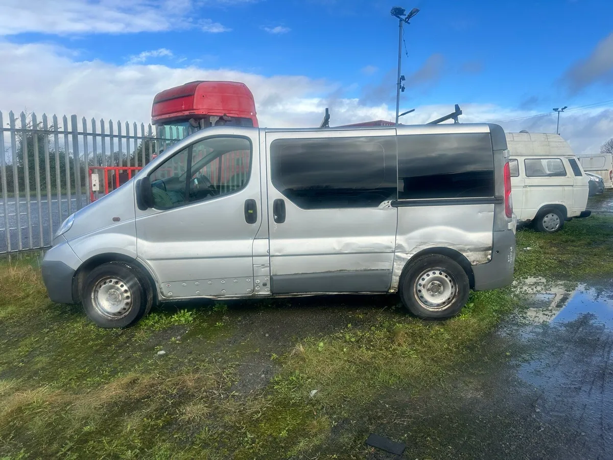 Opel Vivaro 2013 - Image 1
