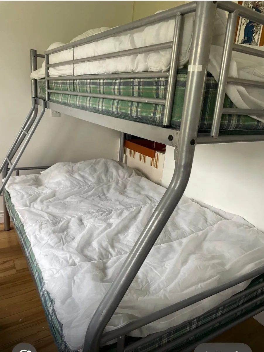 Bunk beds - Image 1
