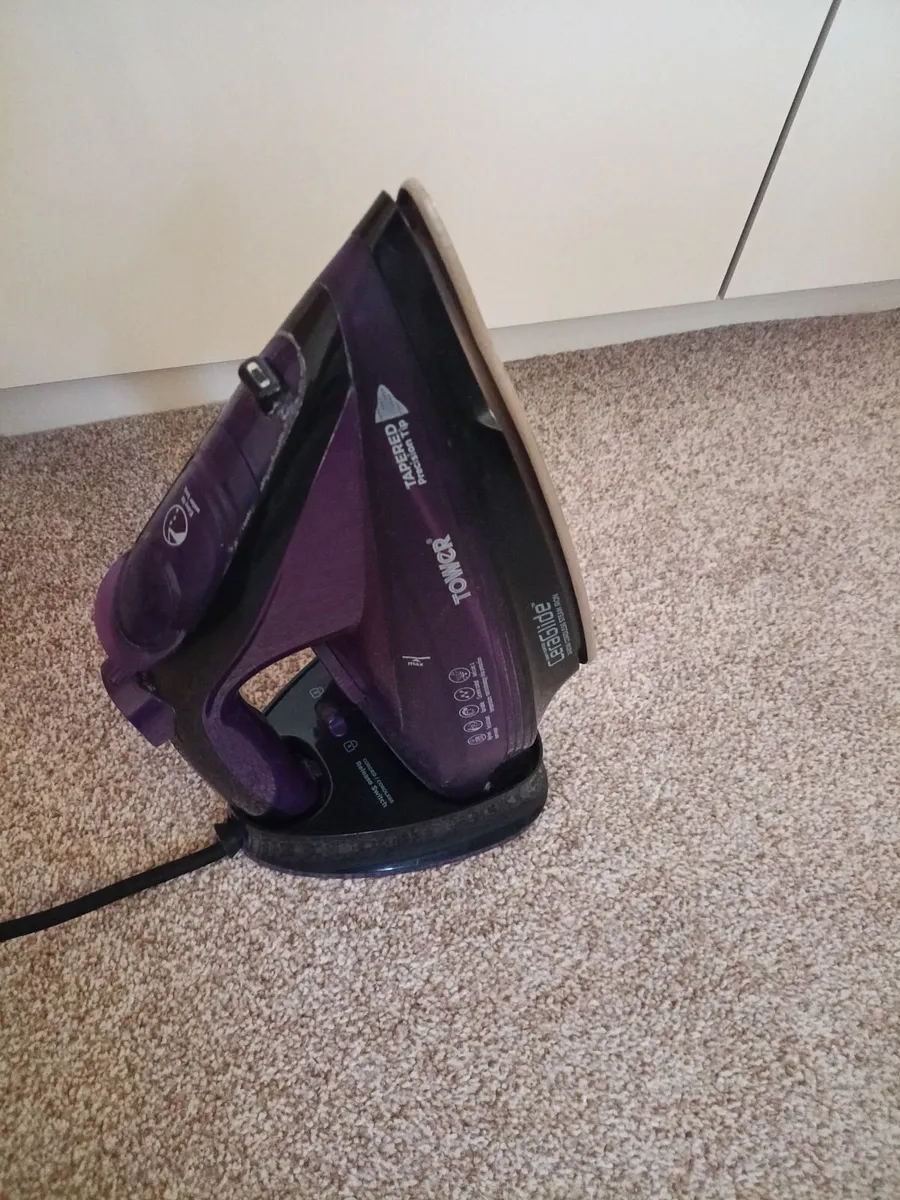 Cordless iron - Image 2